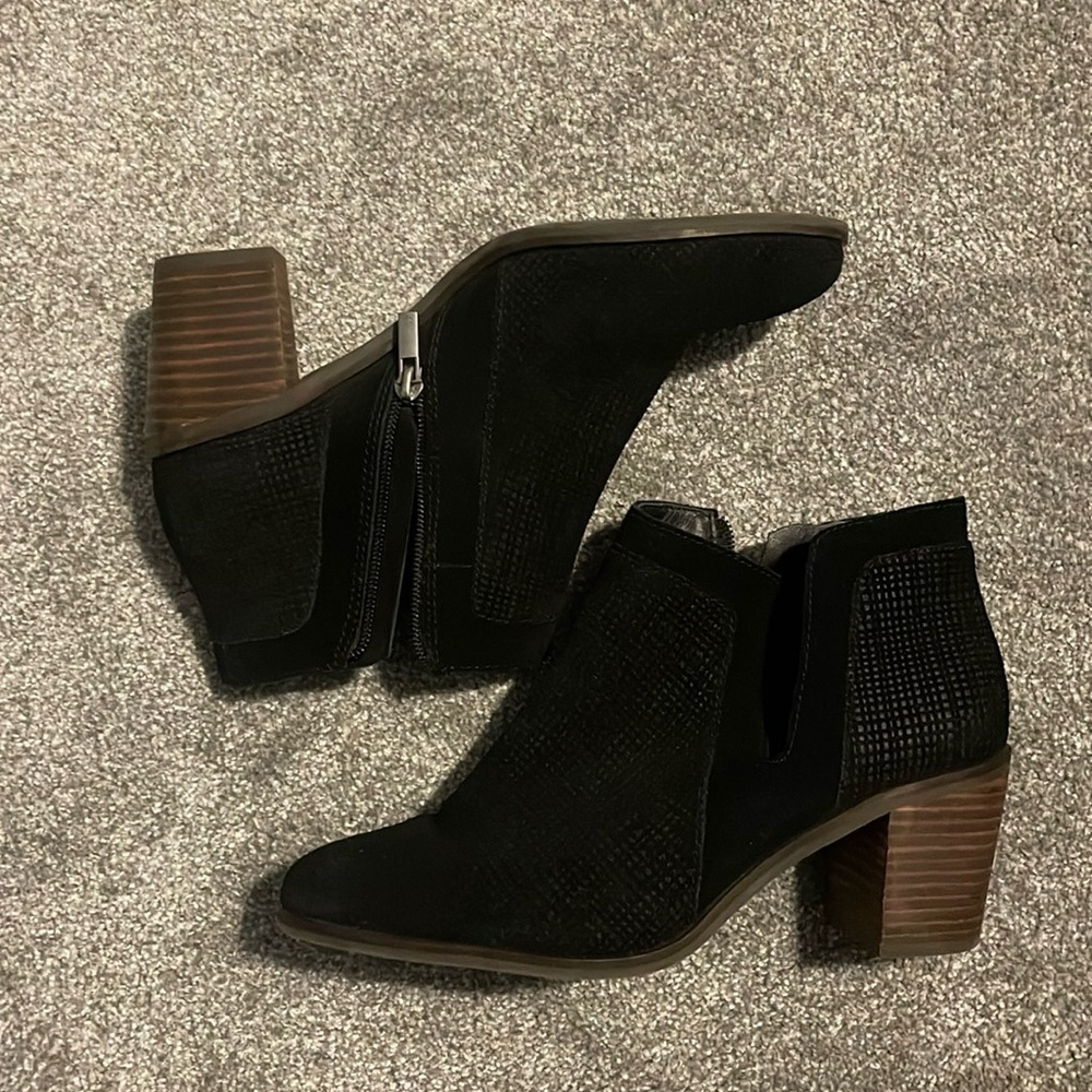 Lucky Brand women’s size 10 black suede ankle booties. Worn once